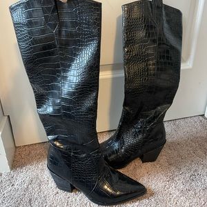 Never Worn Princess Polly Black Boots